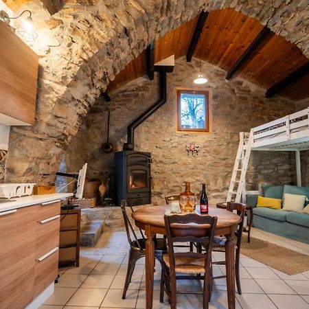 Petite Maison Pleine Nature La Bastide-Pradines Exteriér fotografie