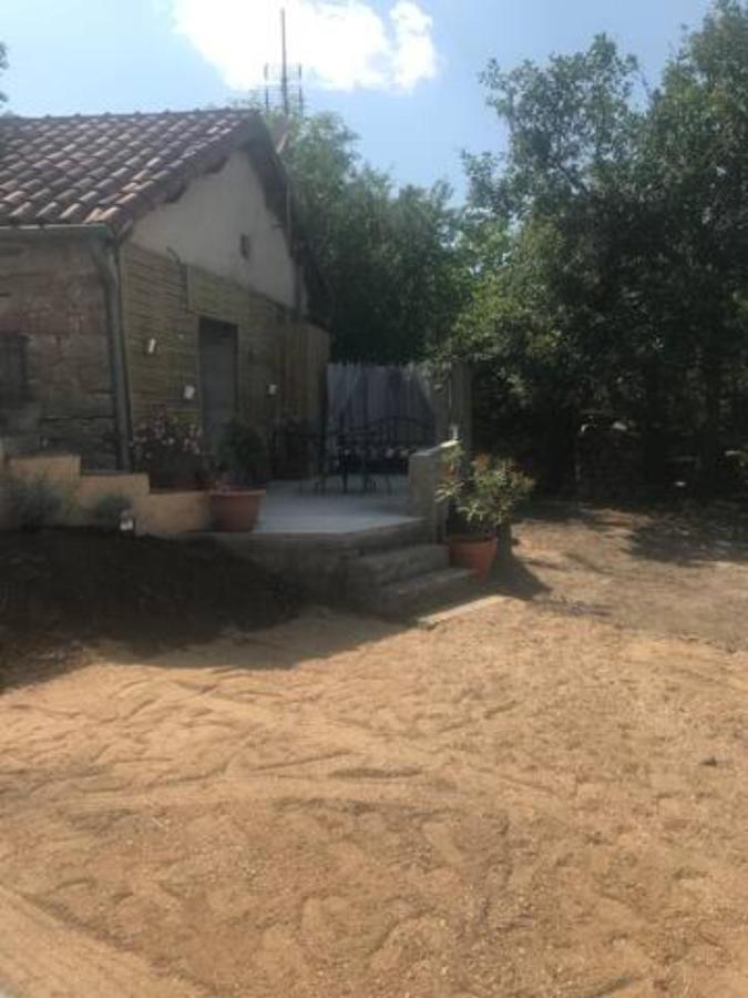 Petite Maison Pleine Nature La Bastide-Pradines Exteriér fotografie